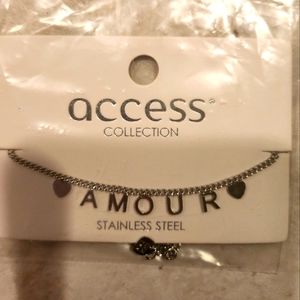 Woman's costume jewelry bracelet